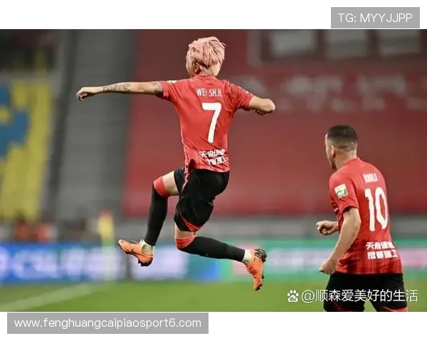 焦点战最新结果出炉:新晋劲旅关键时刻完成反超,媒体预测彻底反转